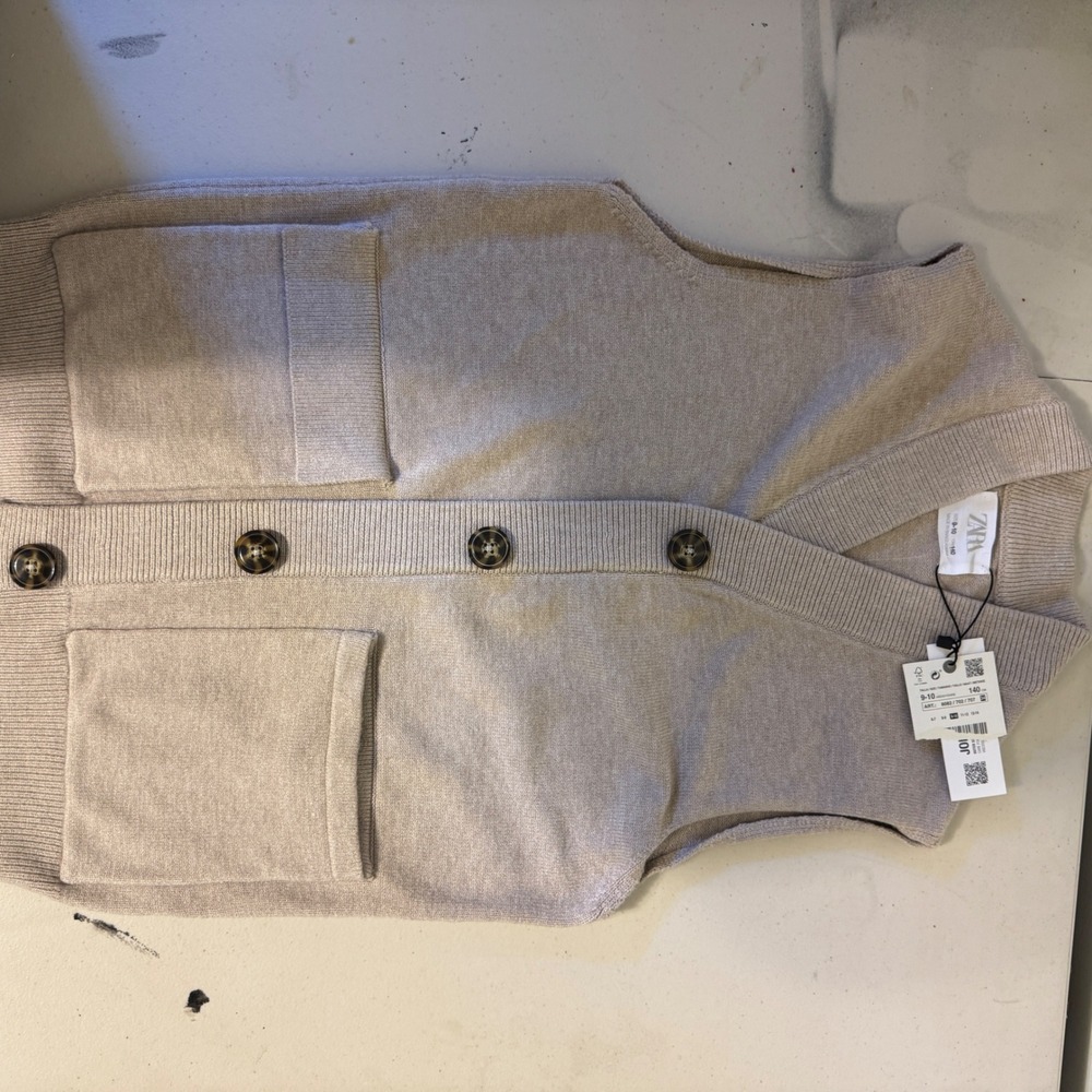 Zara Beige Button-Up Vest